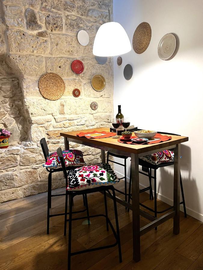 Palazzo Barone,Nel Cuore Del Borgo Antico. Apartment Bari Bagian luar foto