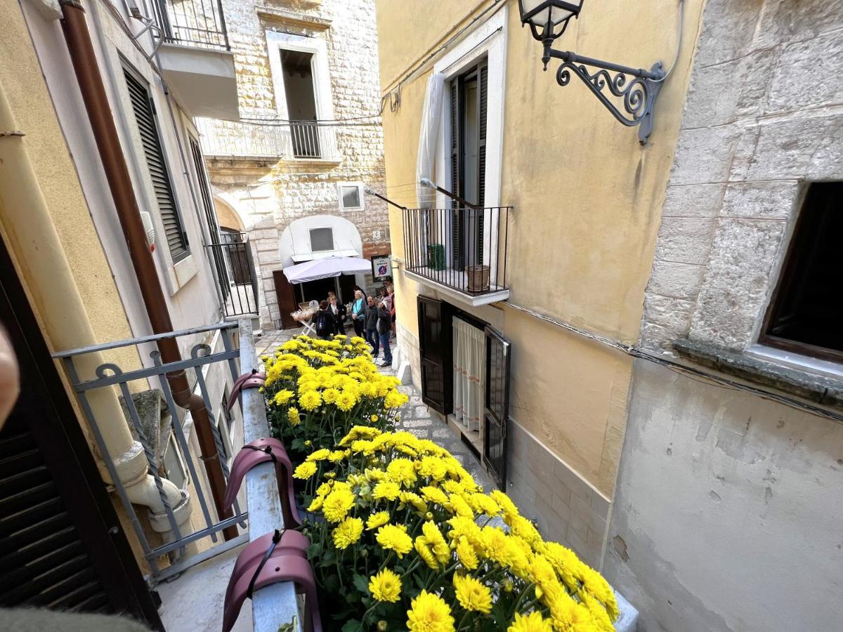 Palazzo Barone,Nel Cuore Del Borgo Antico. Apartment Bari Bagian luar foto
