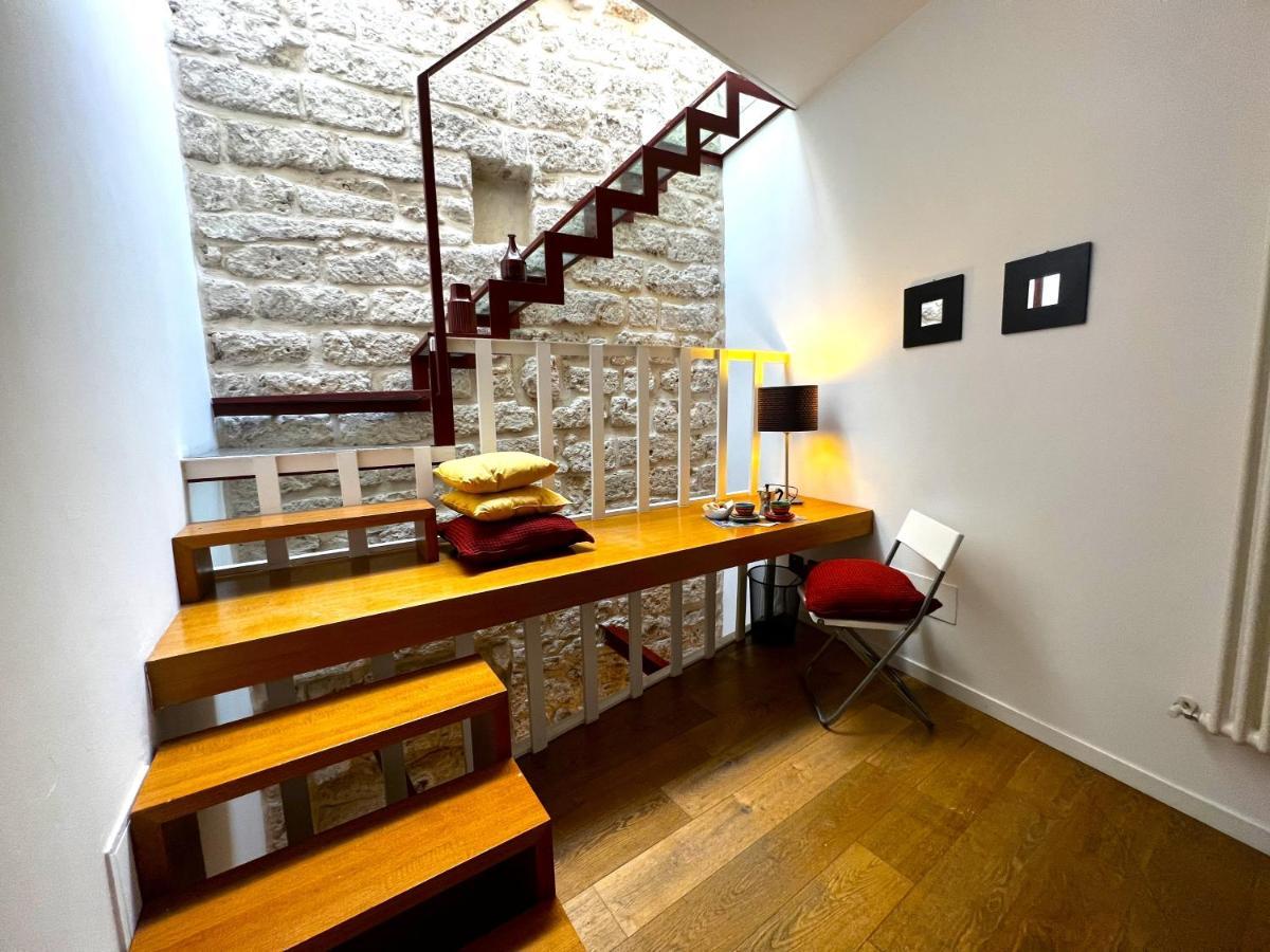 Palazzo Barone,Nel Cuore Del Borgo Antico. Apartment Bari Bagian luar foto