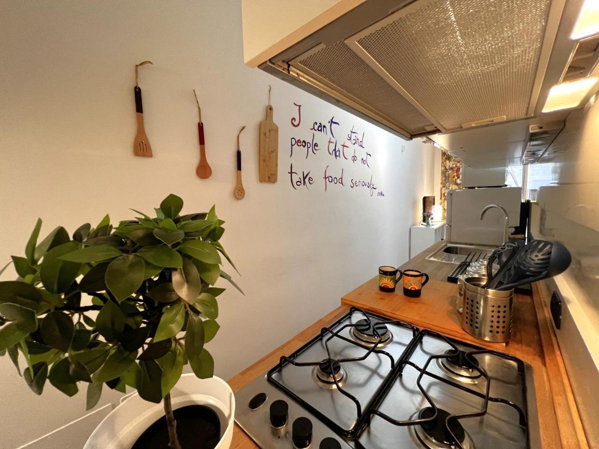 Palazzo Barone,Nel Cuore Del Borgo Antico. Apartment Bari Bagian luar foto