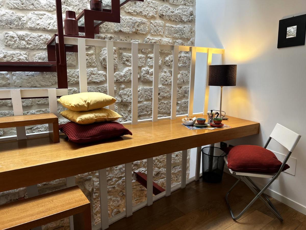 Palazzo Barone,Nel Cuore Del Borgo Antico. Apartment Bari Bagian luar foto