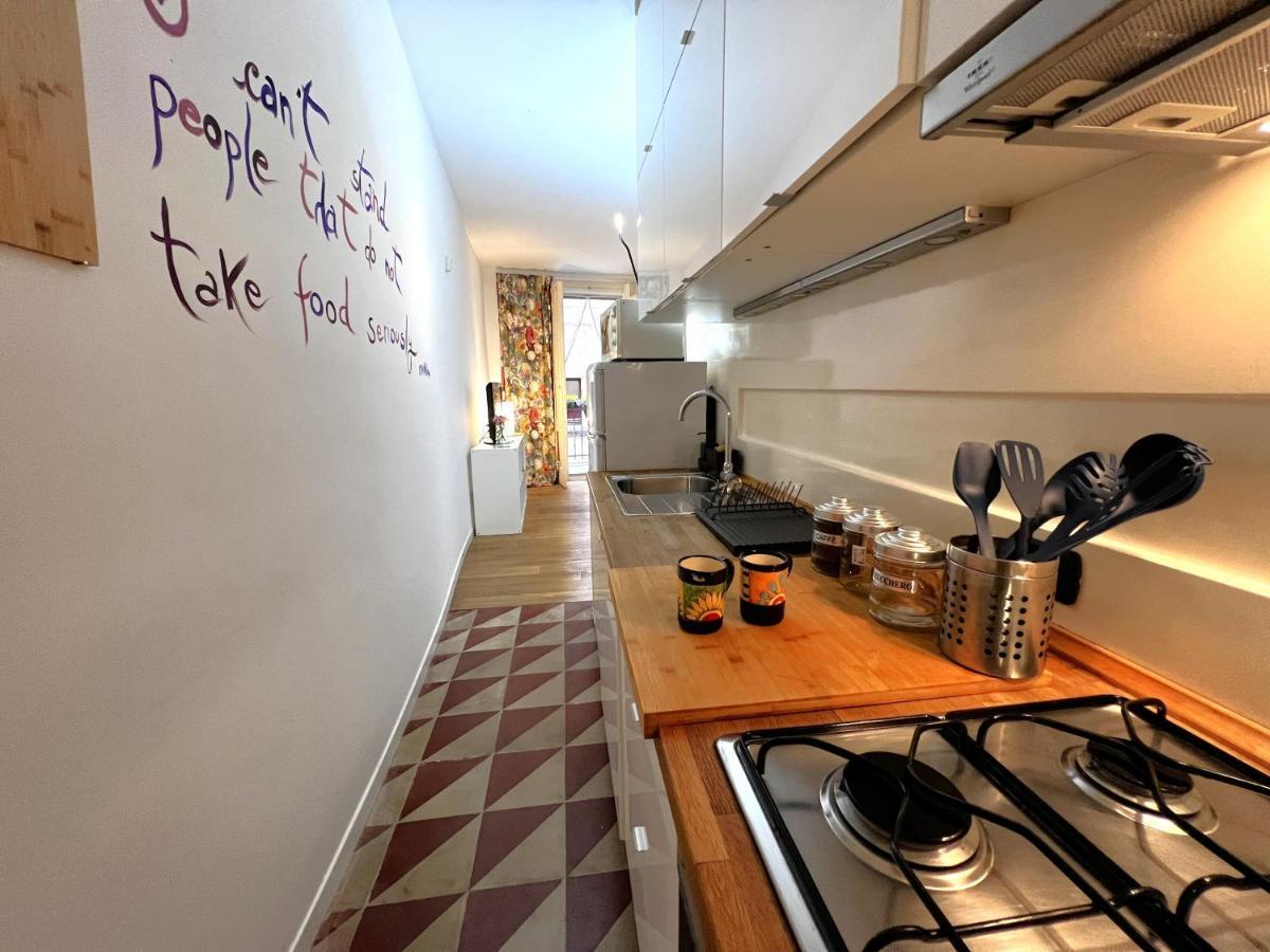 Palazzo Barone,Nel Cuore Del Borgo Antico. Apartment Bari Bagian luar foto