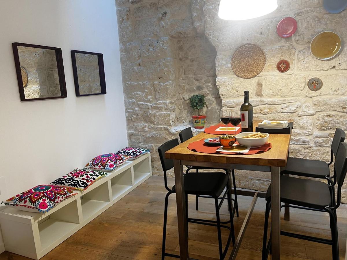 Palazzo Barone,Nel Cuore Del Borgo Antico. Apartment Bari Bagian luar foto